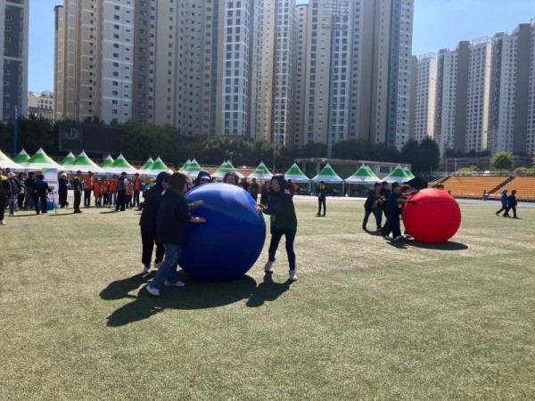 빅볼굴리기1.jpg